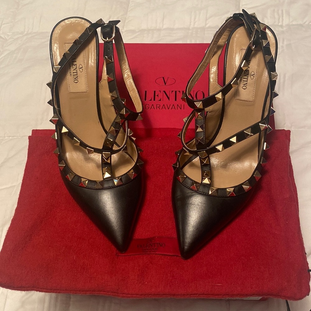 Valentino Rockstud Caged Pump